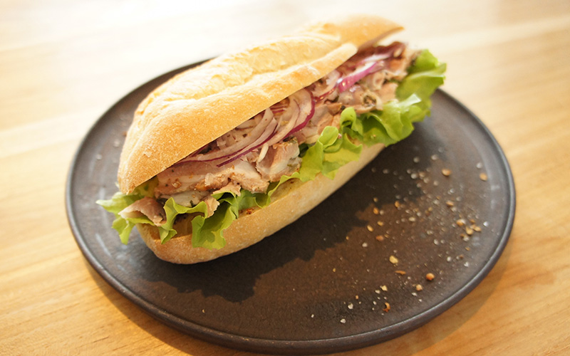 麓山高原豚香草焼きのバインミー