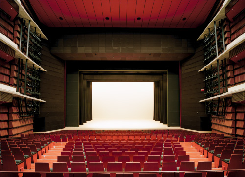 ホール／劇場