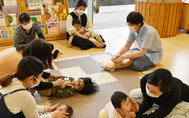 さんさん・ひろば「みんなで話そう♡一緒に遊ぼう」